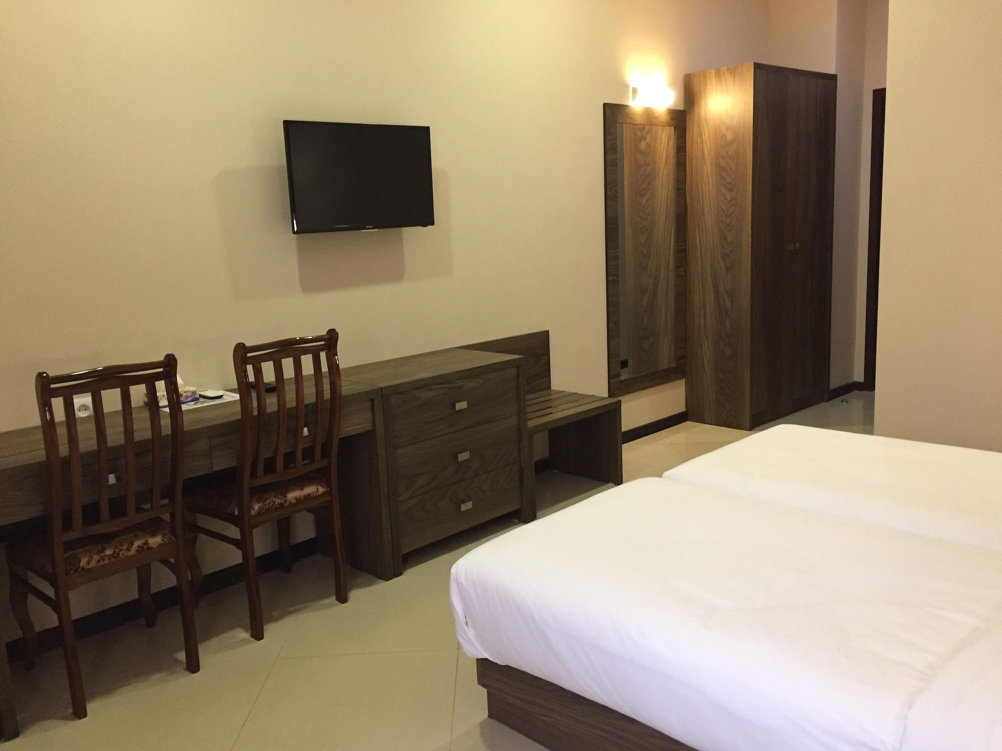 Primer Hotel Erivan Exterior foto