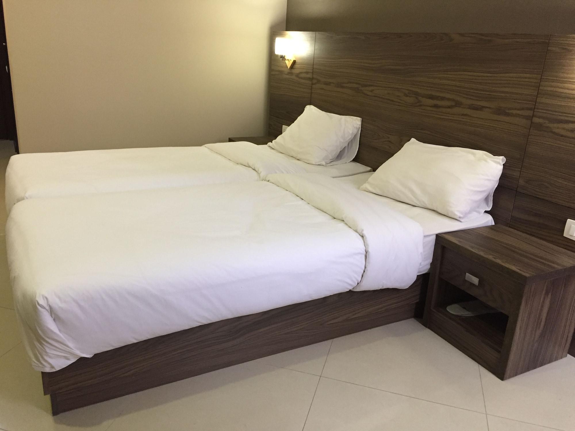 Primer Hotel Erivan Exterior foto