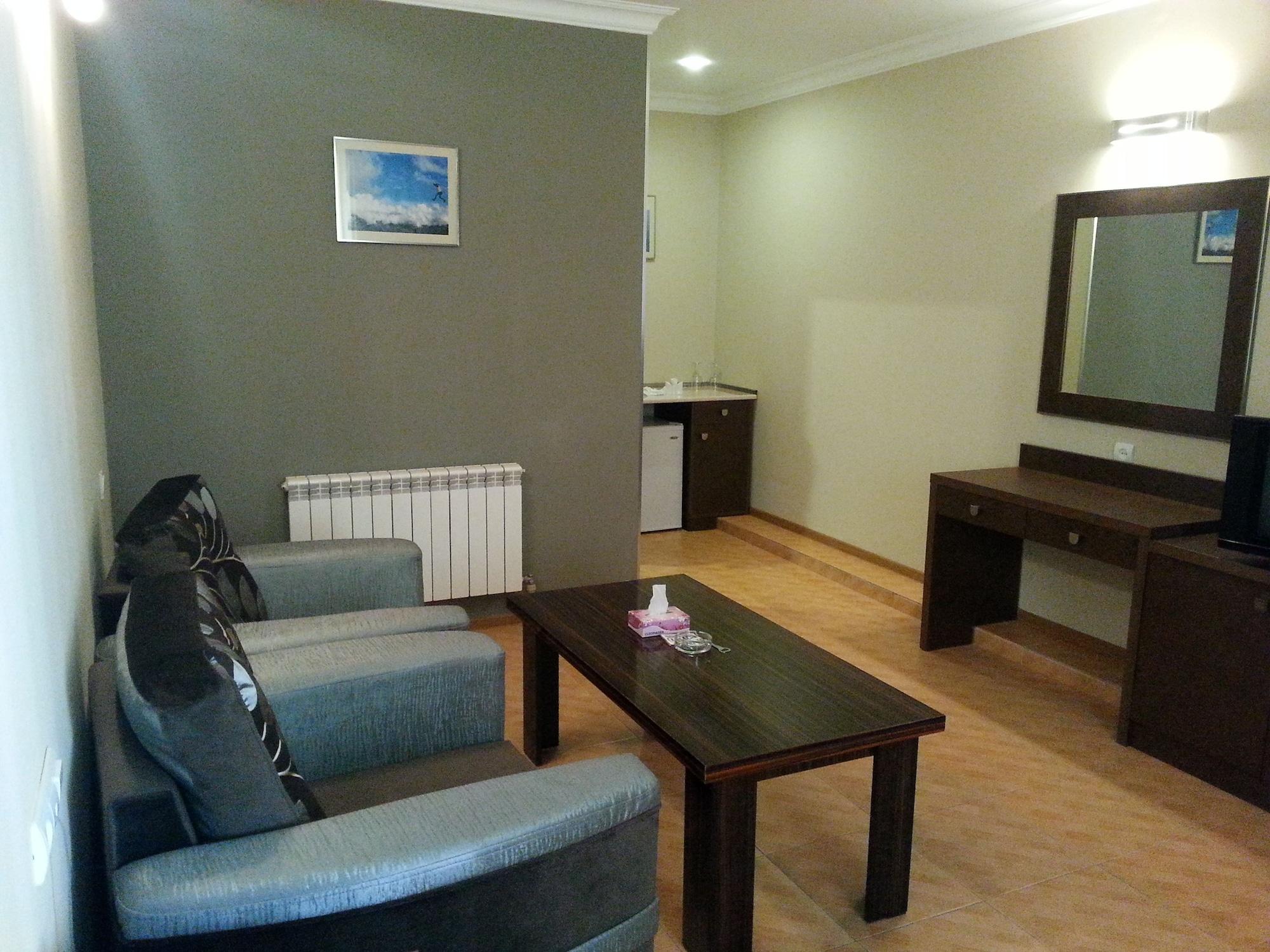 Primer Hotel Erivan Exterior foto