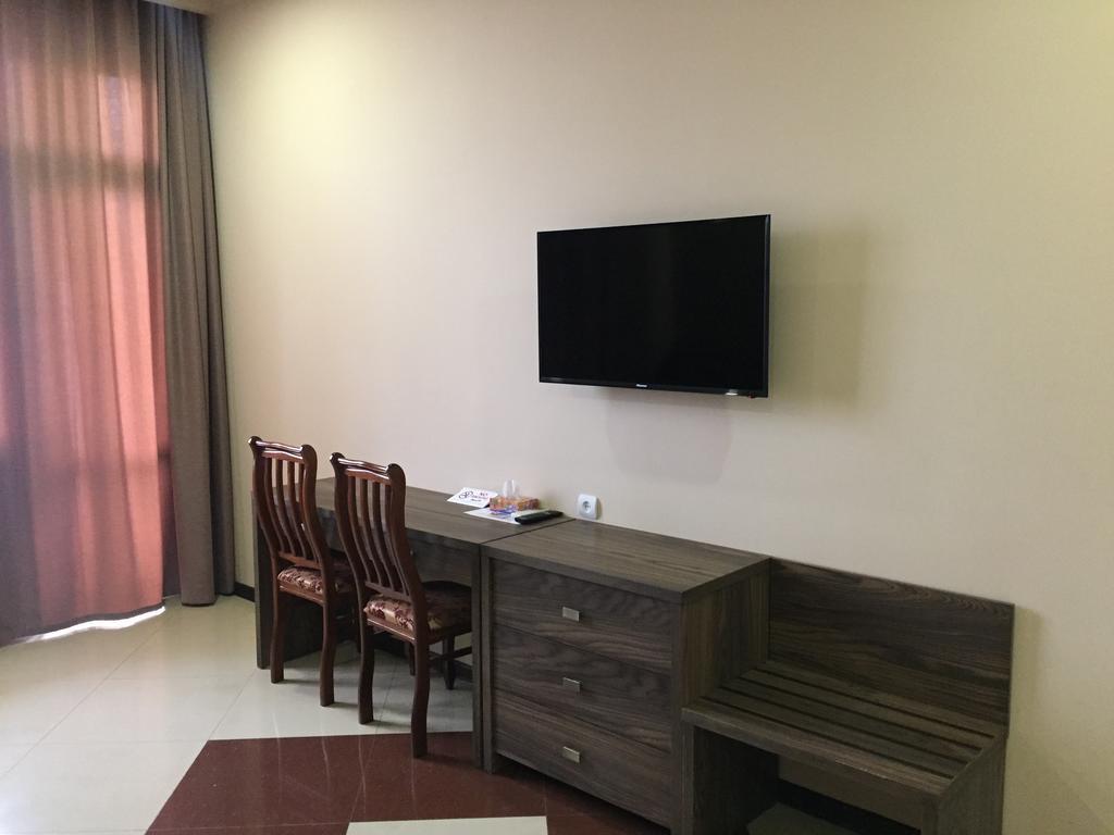 Primer Hotel Erivan Exterior foto