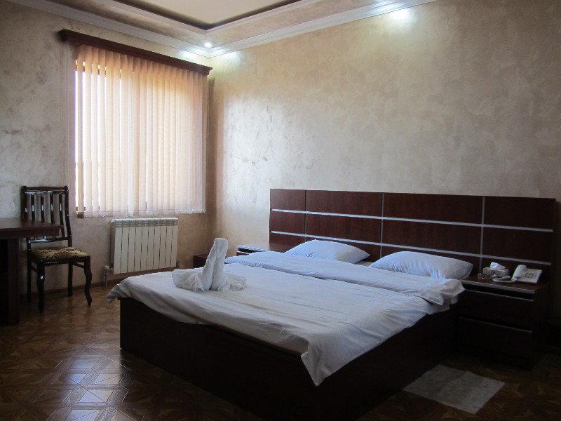 Primer Hotel Erivan Exterior foto