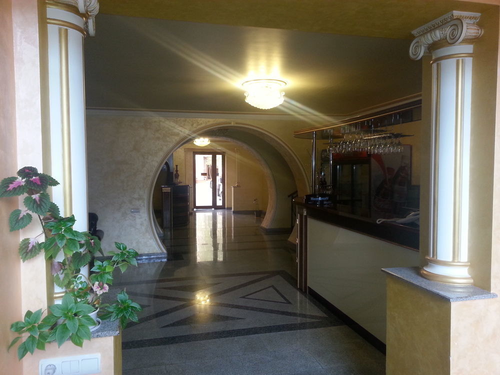 Primer Hotel Erivan Exterior foto