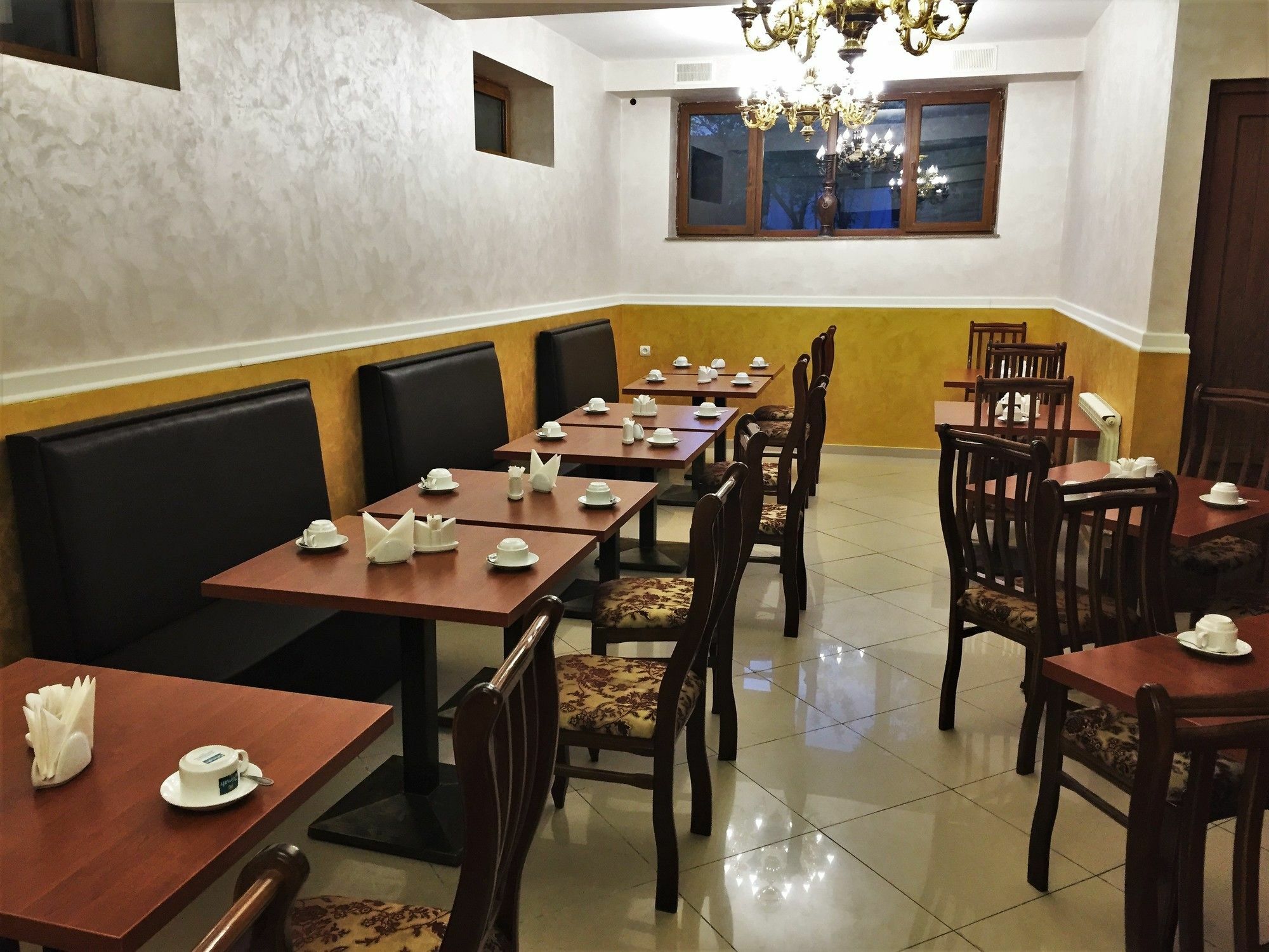 Primer Hotel Erivan Exterior foto